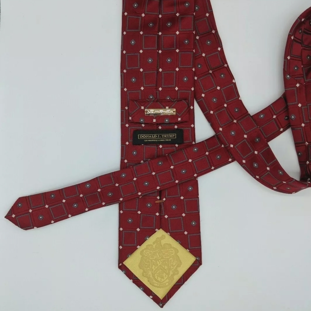 Donald J Trump Men's 100% Silk Tie